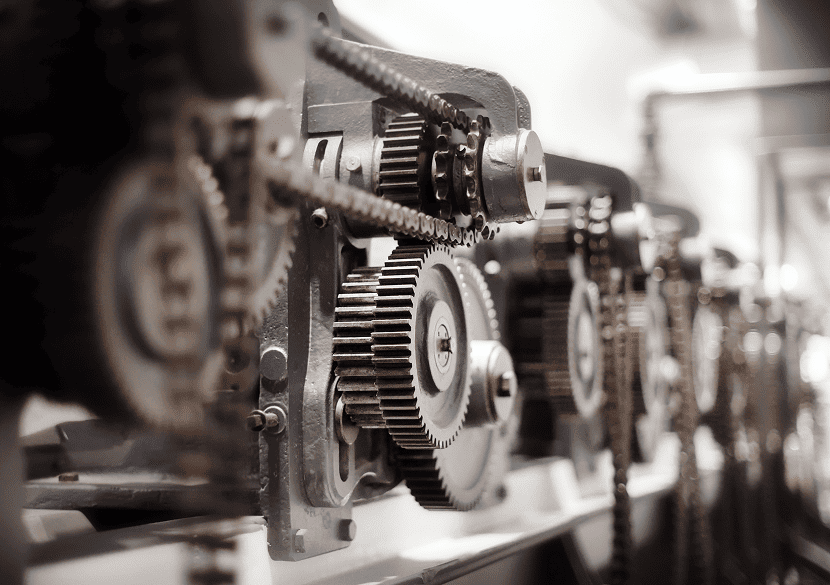 Mécanisme de transmission par chaîne et engrenages industriels