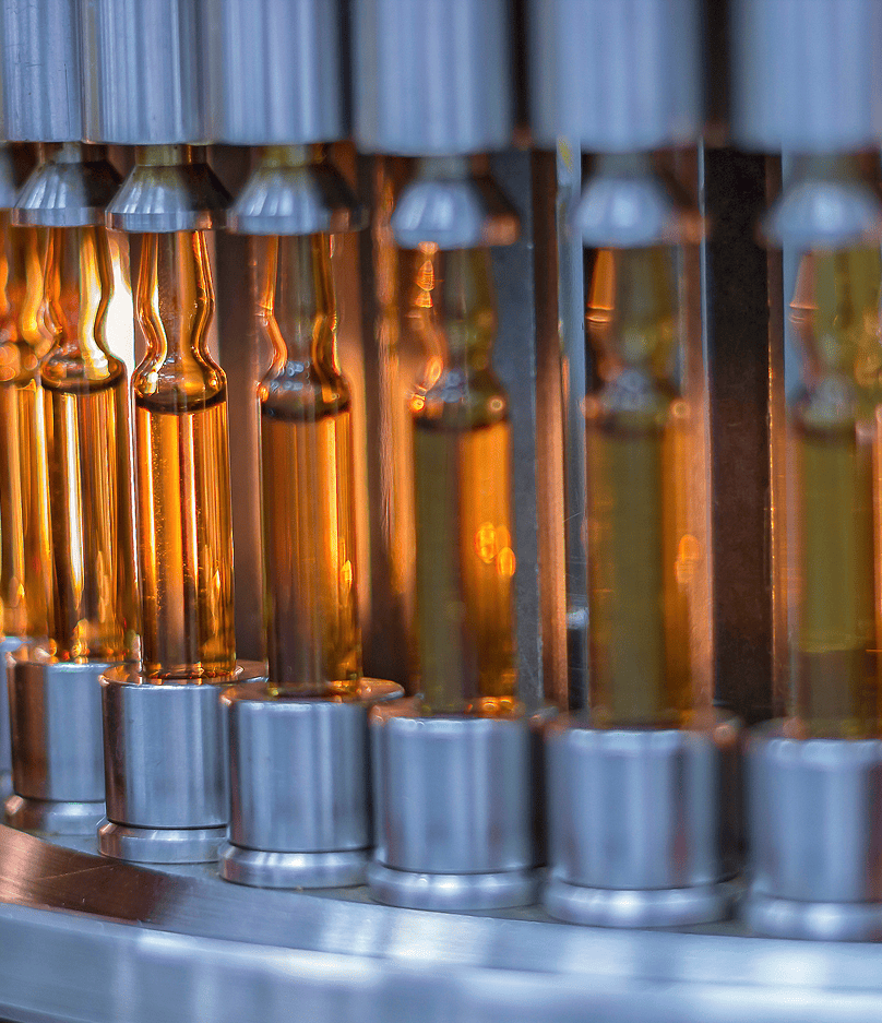 Ligne de conditionnement automatisée de flacons en verre en cours de test